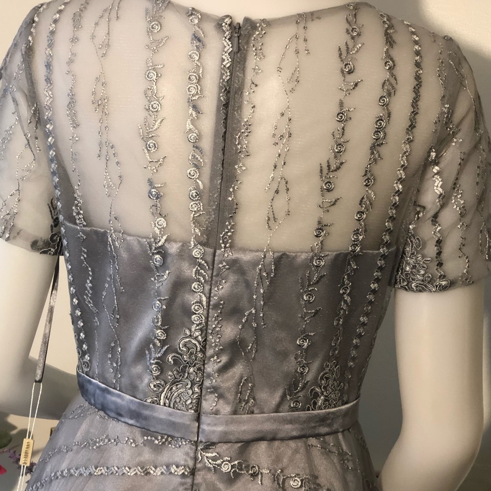 Dress - Picture 3 of 7
